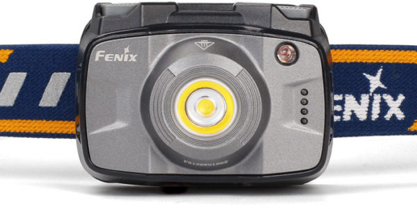 Fenix Hodelykt HL32RG grå - 400 lumen LED lykt