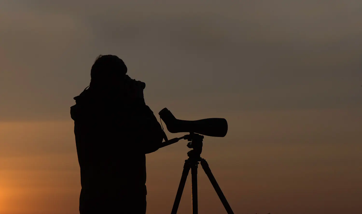 Fotostativ og teleskopstativ fra Natur og Fritid